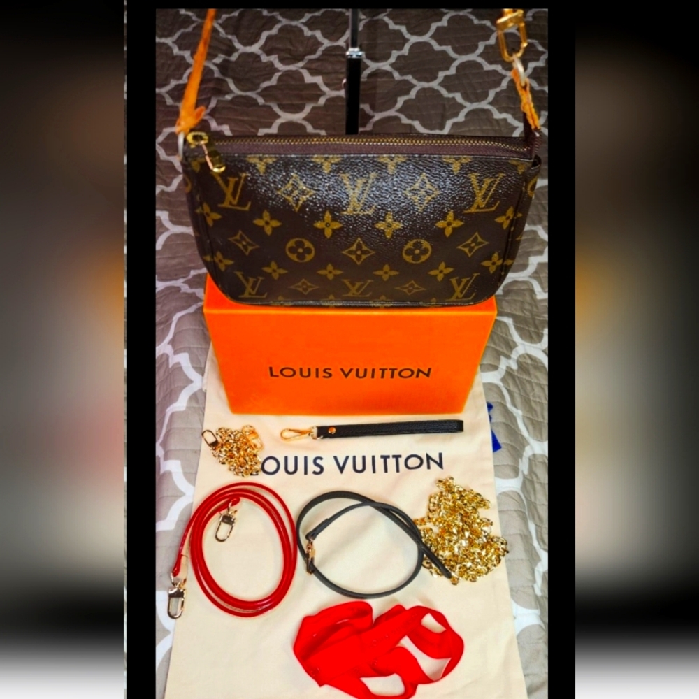 Louis Vuitton Pochette Accessoires DATE STAMPED VI1919